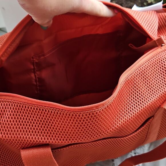 VSX Sports Duffle Bag W Shoe Compartment In Vibrant Mesh Orange NEW MSRP $60 - Picture 16 of 16